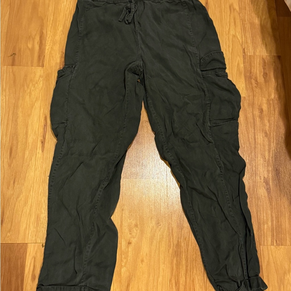 Lululemon pants size 4